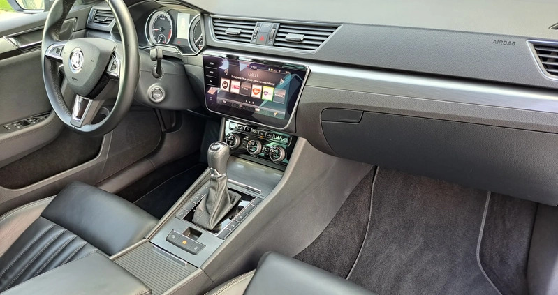 Skoda Superb cena 101900 przebieg: 177000, rok produkcji 2019 z Przemków małe 631